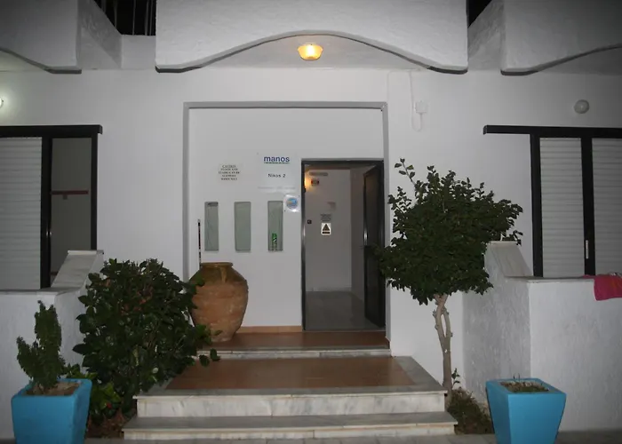 Nikos 2 Studios & Apartments